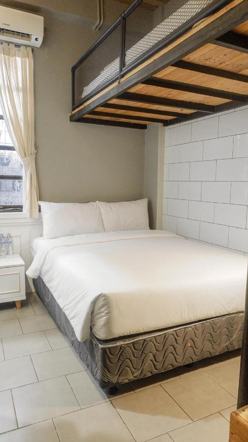 Triple Seven Bed & Breakfast Bandung Exterior foto