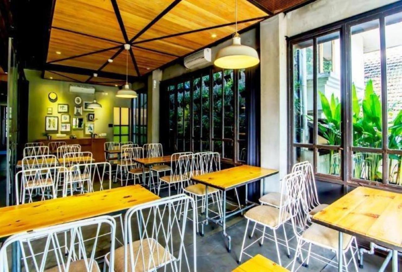 Triple Seven Bed & Breakfast Bandung Exterior foto
