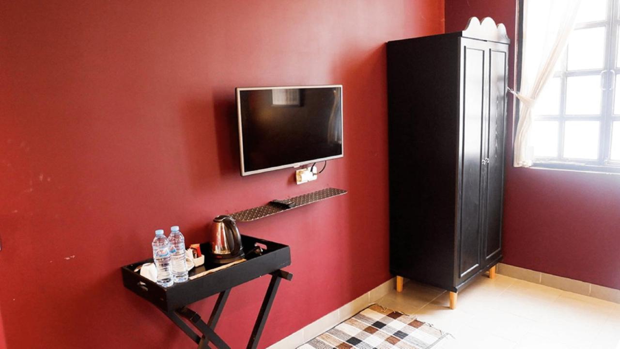 Triple Seven Bed & Breakfast Bandung Exterior foto